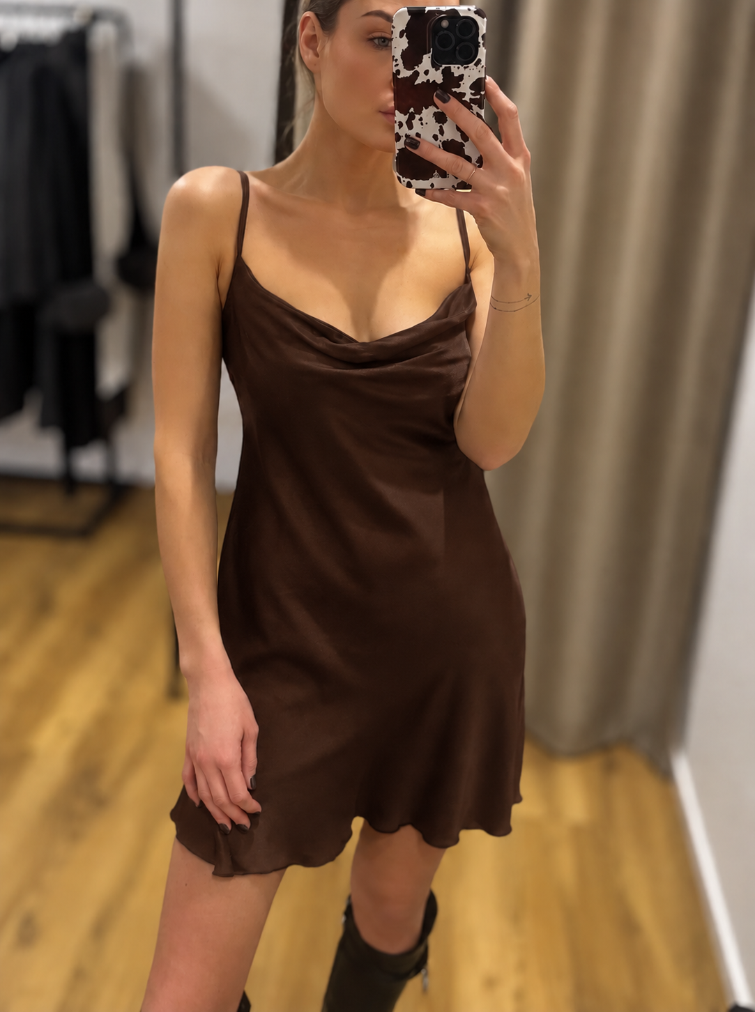 Satino suknelė Mini